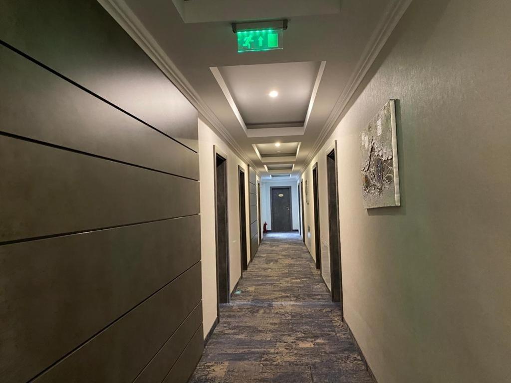 Hotel Yarus Plus Ploiesti Ngoại thất bức ảnh