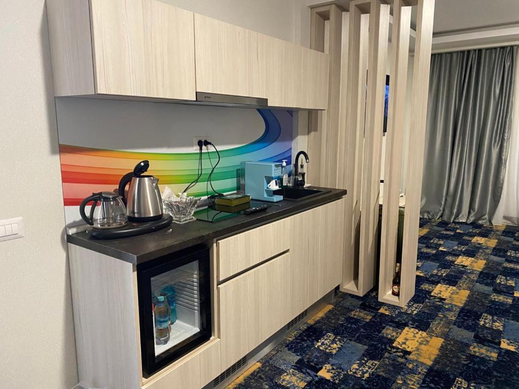 Hotel Yarus Plus Ploiesti Ngoại thất bức ảnh