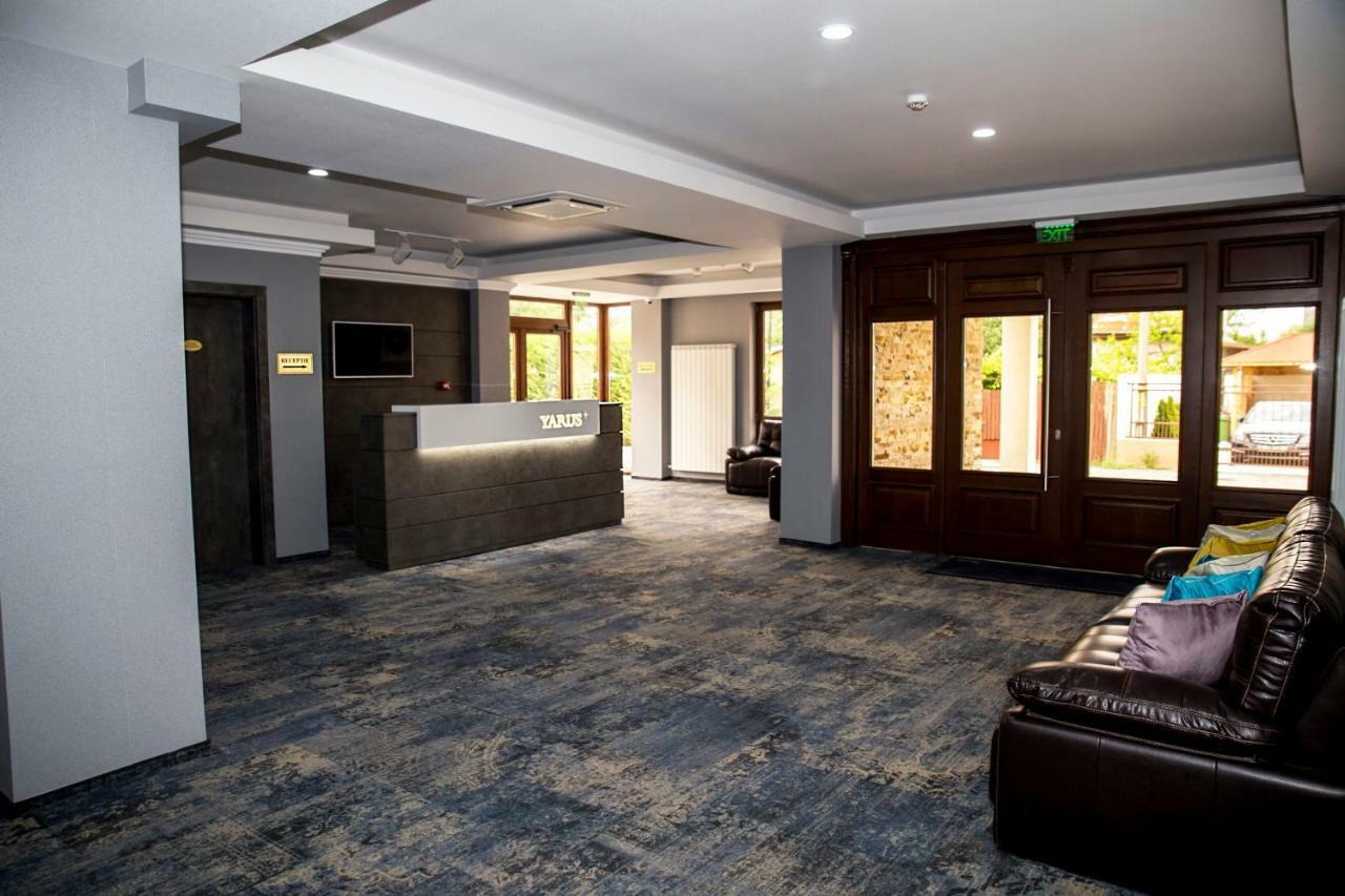 Hotel Yarus Plus Ploiesti Ngoại thất bức ảnh