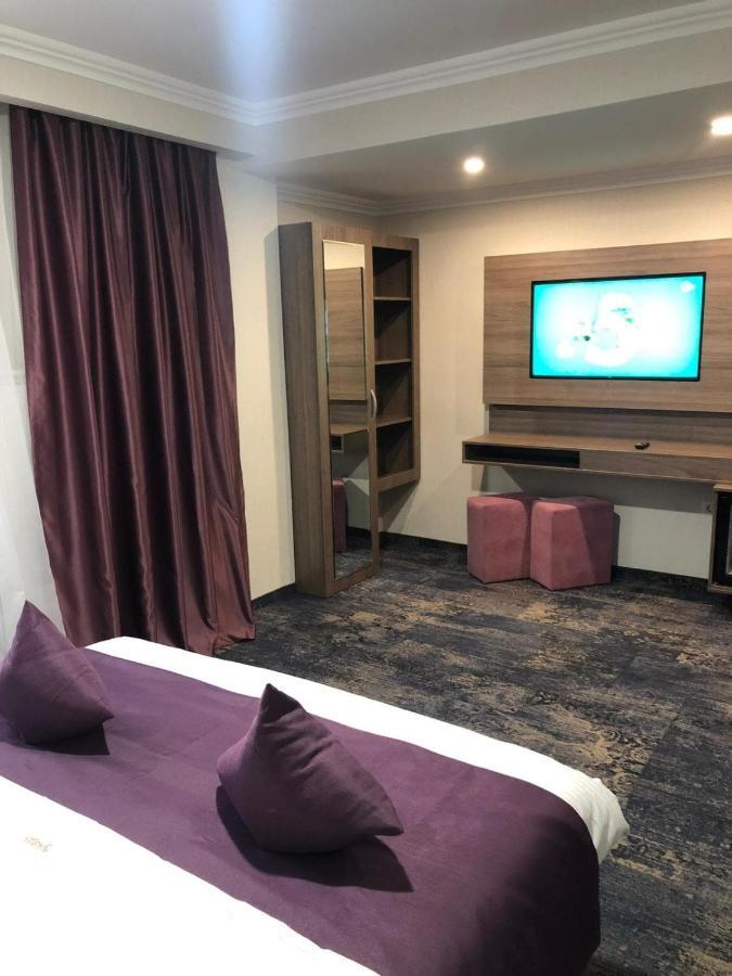 Hotel Yarus Plus Ploiesti Ngoại thất bức ảnh